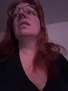 Lenaravenswood online show from March 28, 3:40 am