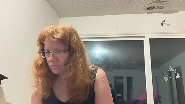 Lenaravenswood online show from February 18, 5:49 am