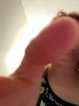 Lenaravenswood online show from February 4, 7:14 am