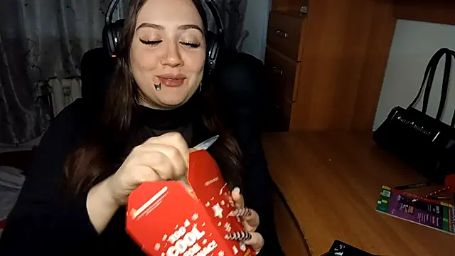 GerriPepperman online show from December 17, 11:48 am