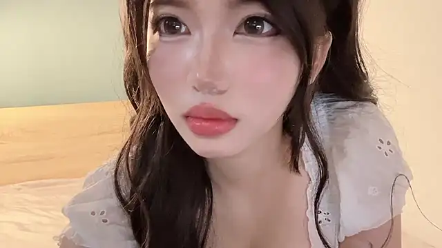 Snapshot of cici-r0 chatting on July 11, 9:31 am cici-r0 online show from July 11, 9:31 am