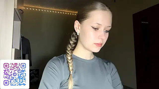 ZaidaSchwarten online show from February 6, 5:36 am