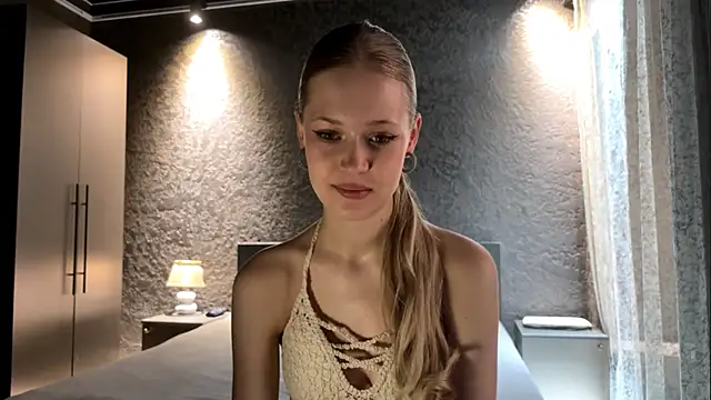Snapshot of ZaidaSchwarten chatting on July 16, 5:26 am ZaidaSchwarten online show from July 16, 5:26 am