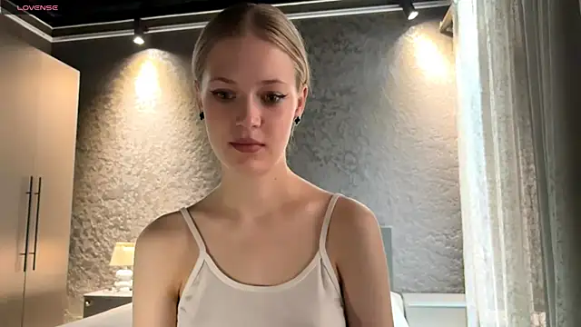 Snapshot of ZaidaSchwarten chatting on July 20, 6:32 am ZaidaSchwarten online show from July 20, 6:32 am