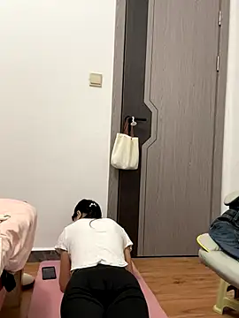 cmvoo online show from December 18, 11:19 pm