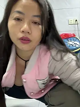 Snapshot of cmvoo chatting on December 16, 1:43 am cmvoo online show from December 16, 1:43 am