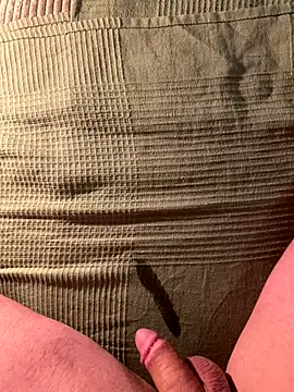 Snapshot of Krizzly666 chatting on December 14, 6:57 pm Krizzly666 online show from December 14, 6:57 pm