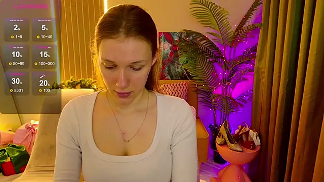 Snapshot of CarolainGilbert chatting on January 16, 7:01 am CarolainGilbert online show from January 16, 7:01 am