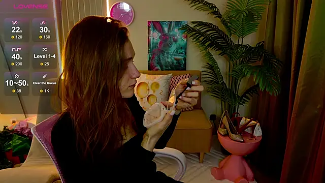 Snapshot of CarolainGilbert chatting on January 19, 5:11 am CarolainGilbert online show from January 19, 5:11 am