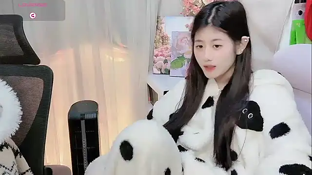 Yvonne-07 online show from January 19, 12:53 pm