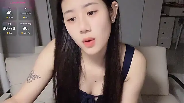Snapshot of Yvonne-07 chatting on May 27, 4:47 pm Yvonne-07 online show from May 27, 4:47 pm