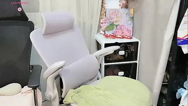 Yvonne-07 online show from March 14, 4:57 pm