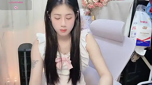 Yvonne-07 online show from March 19, 3:01 pm