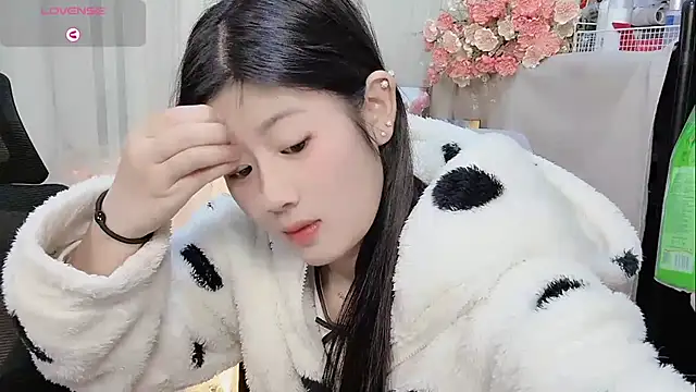 Yvonne-07 online show from January 7, 8:58 pm