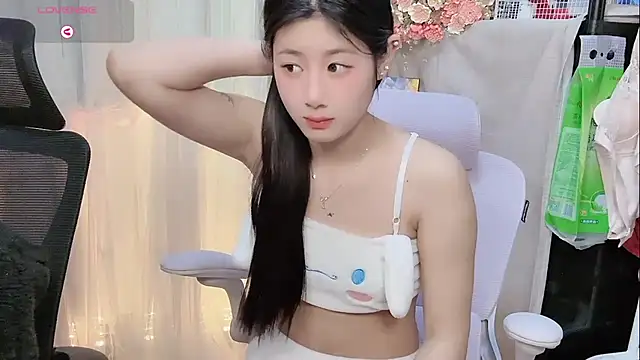 Yvonne-07 online show from January 12, 8:15 pm