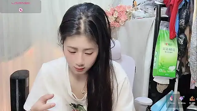 Yvonne-07 online show from March 27, 5:25 pm