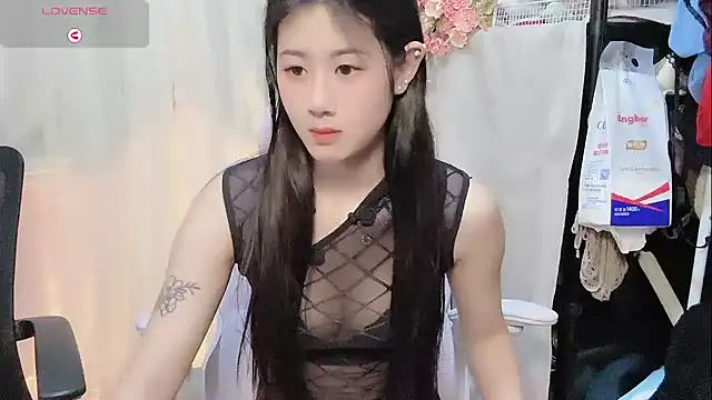 Yvonne-07 online show from March 23, 7:25 pm