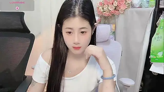 Yvonne-07 online show from April 3, 2:34 pm