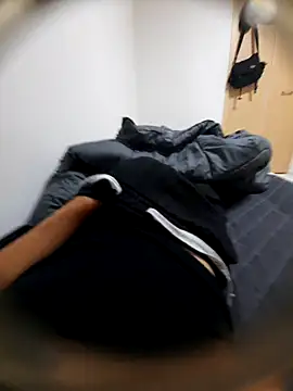 Snapshot of Shank599 chatting on February 15, 12:48 pm Shank599 online show from February 15, 12:48 pm