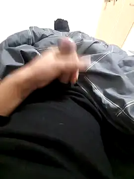 Snapshot of Shank599 chatting on February 25, 9:47 pm Shank599 online show from February 25, 9:47 pm