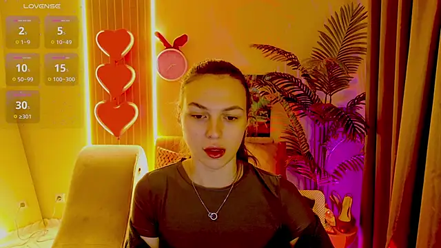 MaxinCarroll online show from February 16, 5:17 am