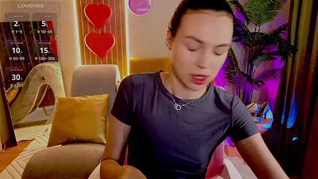 MaxinCarroll online show from March 11, 5:12 am