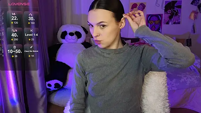 Snapshot of MaxinCarroll chatting on December 16, 10:47 pm MaxinCarroll online show from December 16, 10:47 pm