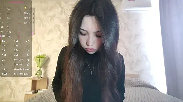 Qwami Amie online show from March 6, 5:02 am