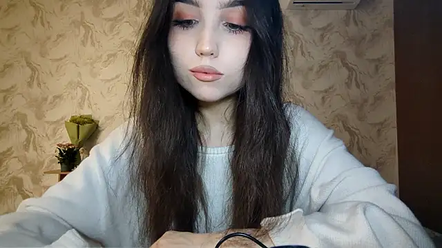 Qwami Amie online show from March 14, 2:12 pm