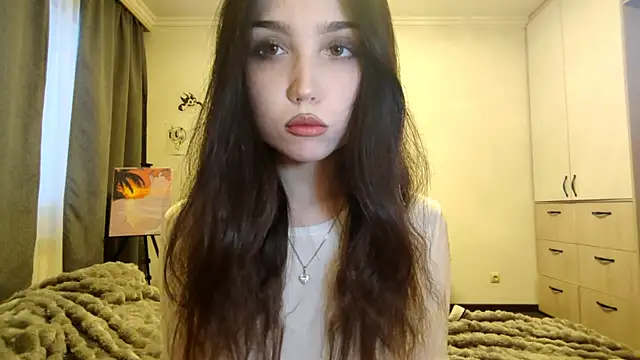 Qwami Amie online show from December 19, 5:54 am