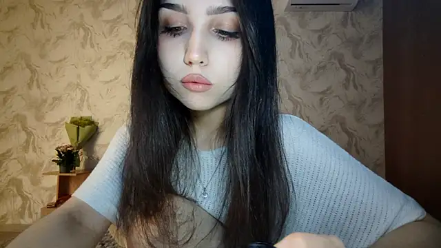 Qwami Amie online show from March 17, 3:26 pm