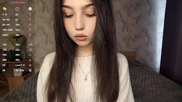 Qwami Amie online show from April 4, 9:27 am