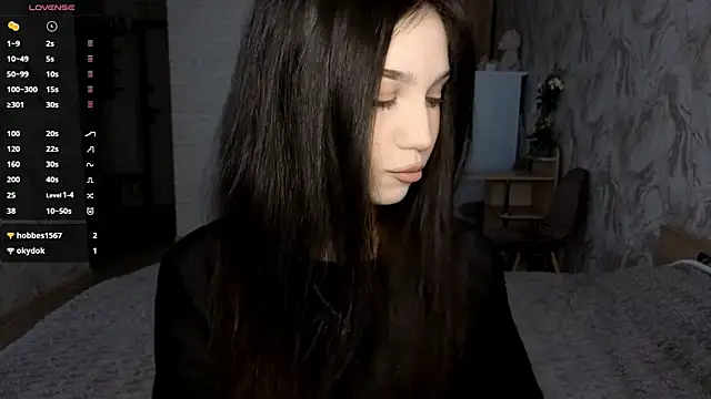 Qwami Amie online show from May 16, 6:23 am