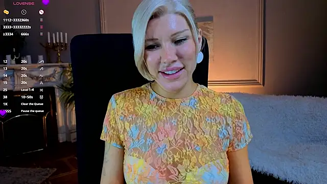 Snapshot of Lindsi_Luvviv chatting on June 28, 4:46 pm Lindsi Luvviv online show from June 28, 4:46 pm
