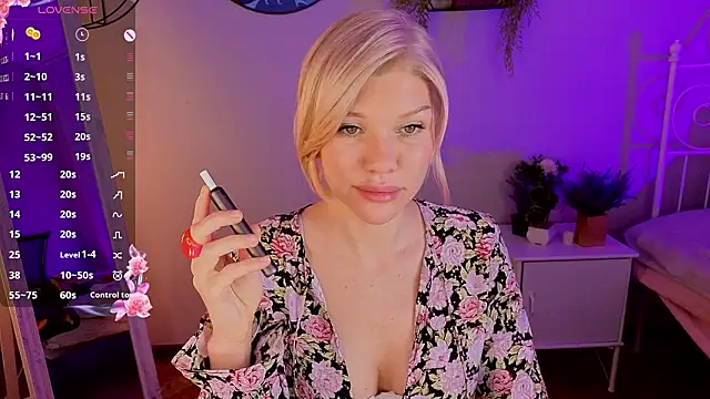 Lindsi Luvviv online show from February 3, 4:12 pm