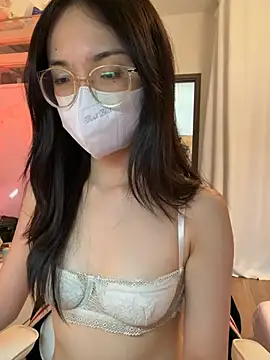 mimichannn99 online show from April 8, 7:43 am