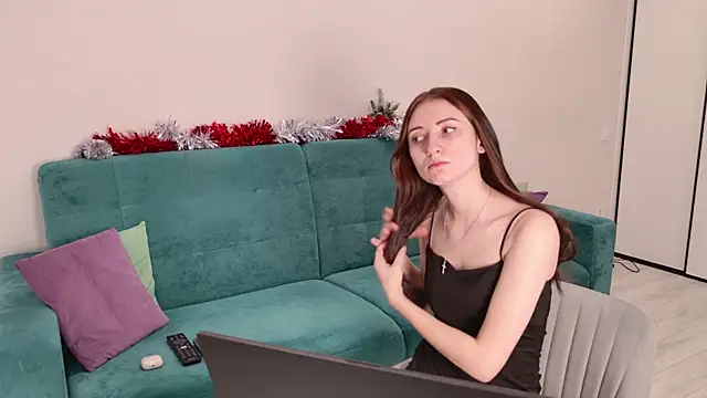 Snapshot of Sandra_Prafer chatting on December 21, 6:04 am Sandra Prafer online show from December 21, 6:04 am