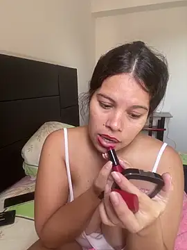 Snapshot of AngelaBlondee chatting on January 6, 2:54 pm AngelaBlondee online show from January 6, 2:54 pm