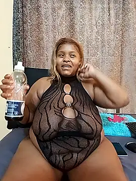 ChoklitBerryXX online show from January 18, 12:08 pm