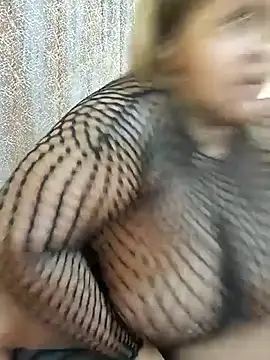 ChoklitBerryXX online show from January 19, 12:31 pm