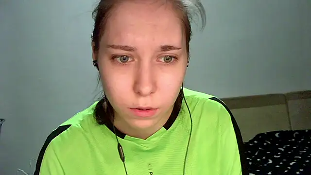 Snapshot of Annette_meow1 chatting on December 16, 5:11 am Annette meow1 online show from December 16, 5:11 am