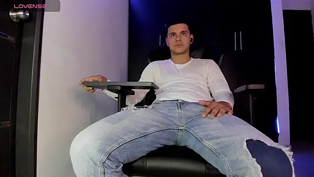 Liam Mateo online show from March 24, 12:43 am