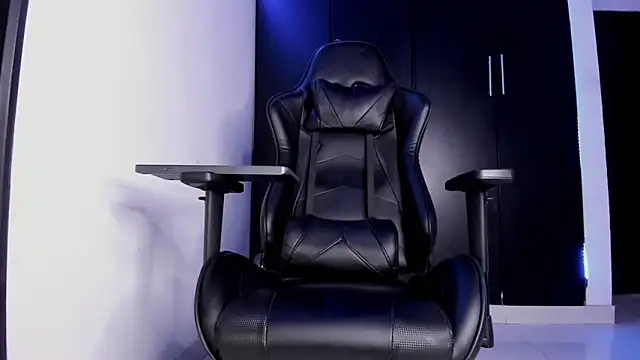 Liam Mateo online show from February 21, 11:18 pm