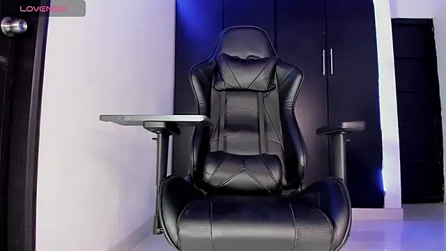 Liam Mateo online show from March 13, 1:10 am