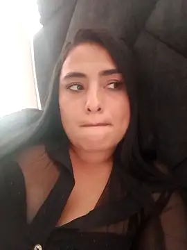 Snapshot of sara_nina chatting on December 14, 8:58 pm sara nina online show from December 14, 8:58 pm