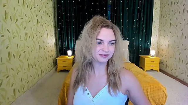 LunaFlinn online show from February 4, 4:29 am