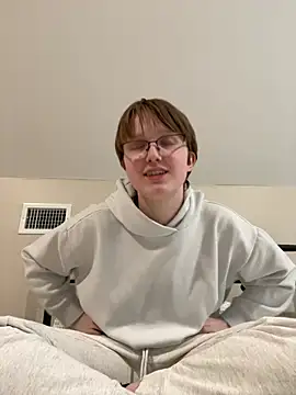 Lassie Cassie online show from February 3, 7:08 pm