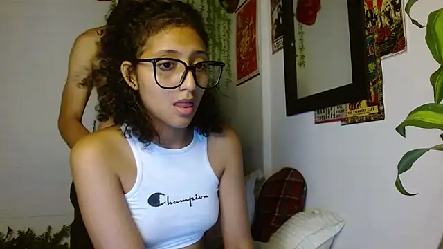 SweetEmxxx online show from February 22, 12:02 am