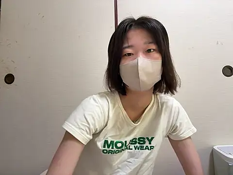 Snapshot of kuromi_chan_oo chatting on June 18, 10:26 pm kuromi chan oo online show from June 18, 10:26 pm