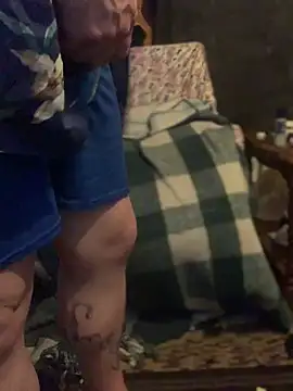 Snapshot of Ldnick69 chatting on February 20, 6:26 am Ldnick69 online show from February 20, 6:26 am